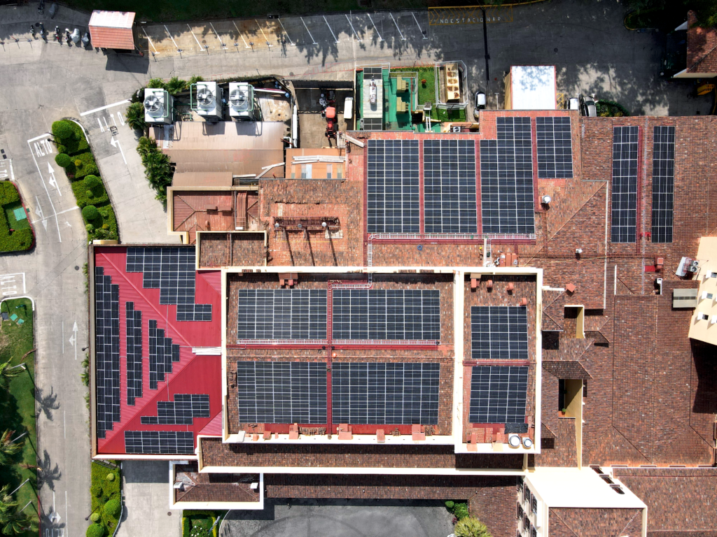 Paneles solares Micro-red electrica Marriott Costa Rica Electric Microgrid Solar Energy